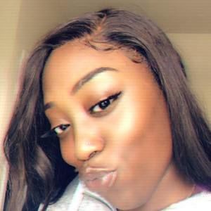 Meet your Posher, Liana